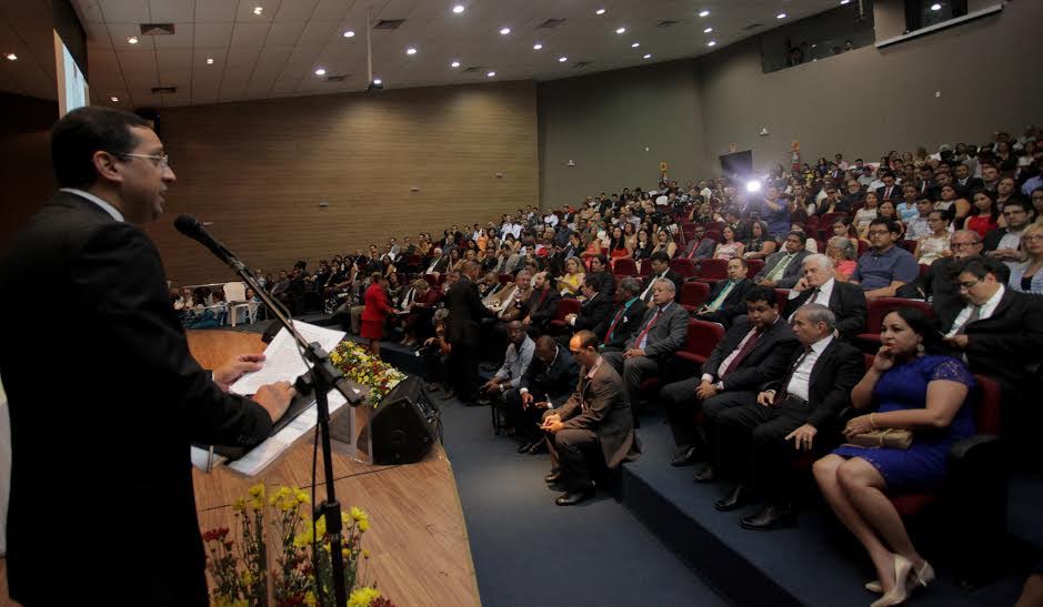 Ricardo Diniz falou em nome dos vereadortes